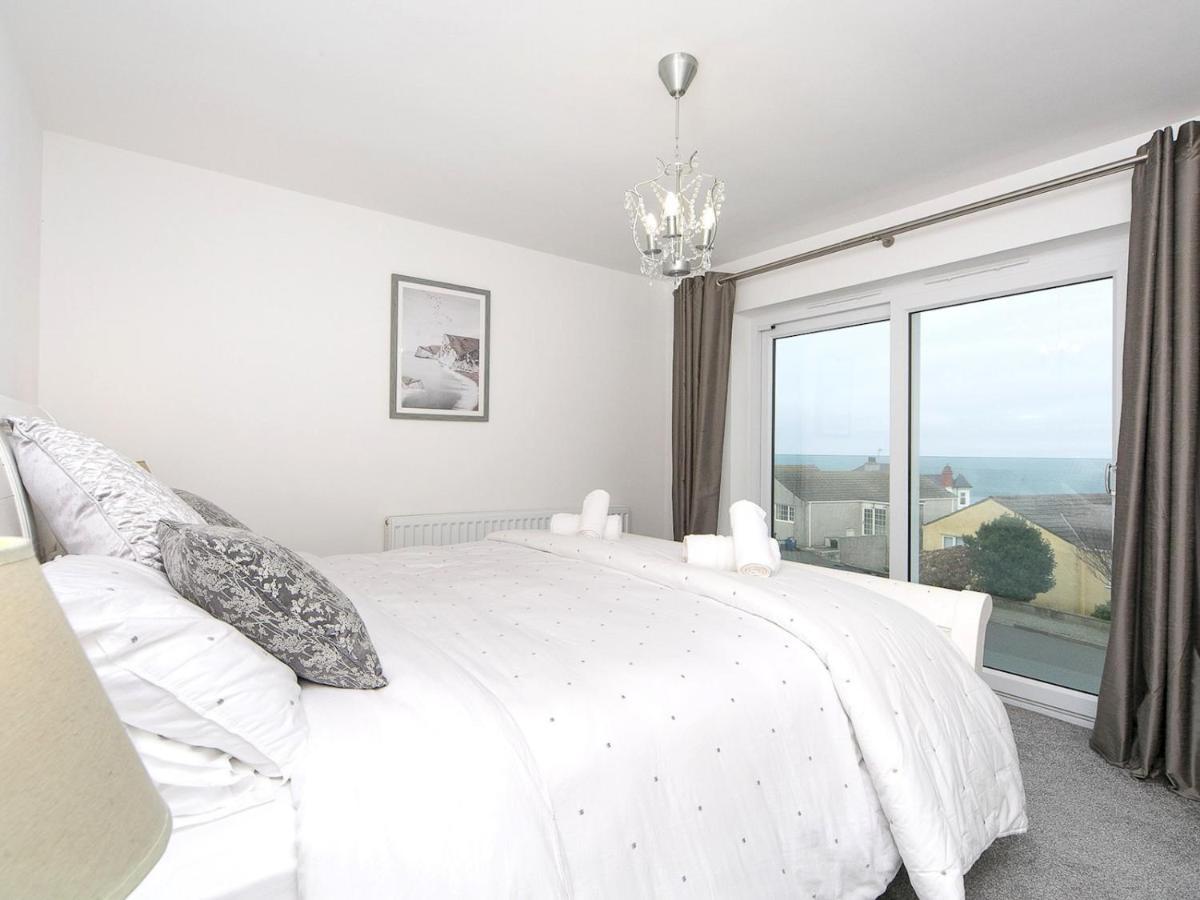 Pass The Keys Modern Coastal Home In Bull Bay Amlwch Zewnętrze zdjęcie